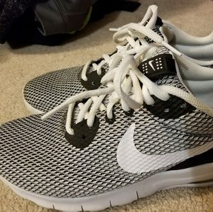 💎Nike Airmax Shoes💎Black/White knit material💎